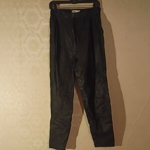La Vogue Vintage Textured Black Leather Pants. Vintage Size 10.